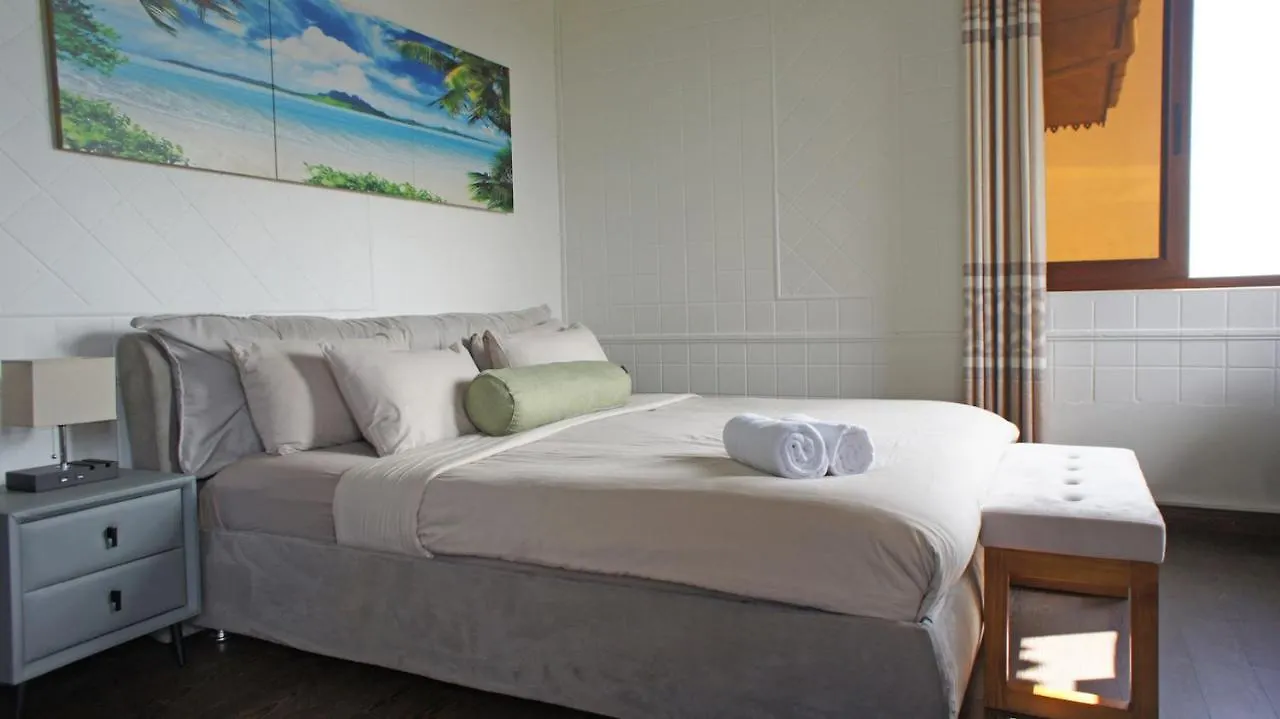 Blue Hill Bed and Breakfast Victoria 4*,  Seychellen
