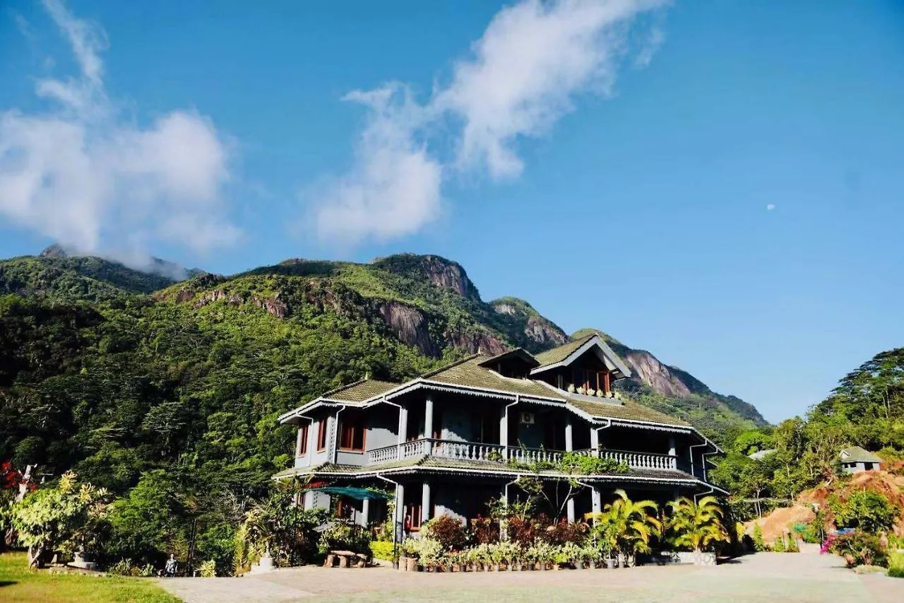 Blue Hill Bed and Breakfast Victoria Bed & Breakfast