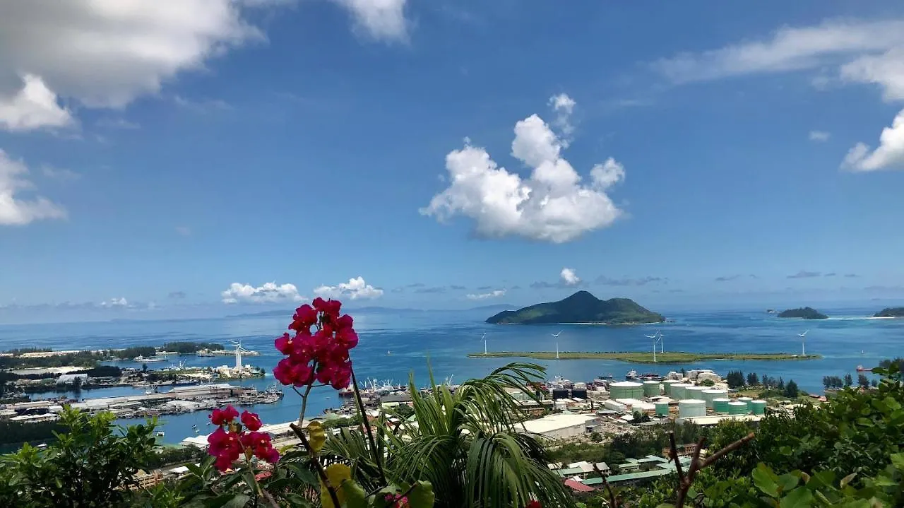 ****  Blue Hill Bed & Breakfast Victoria Seychelles